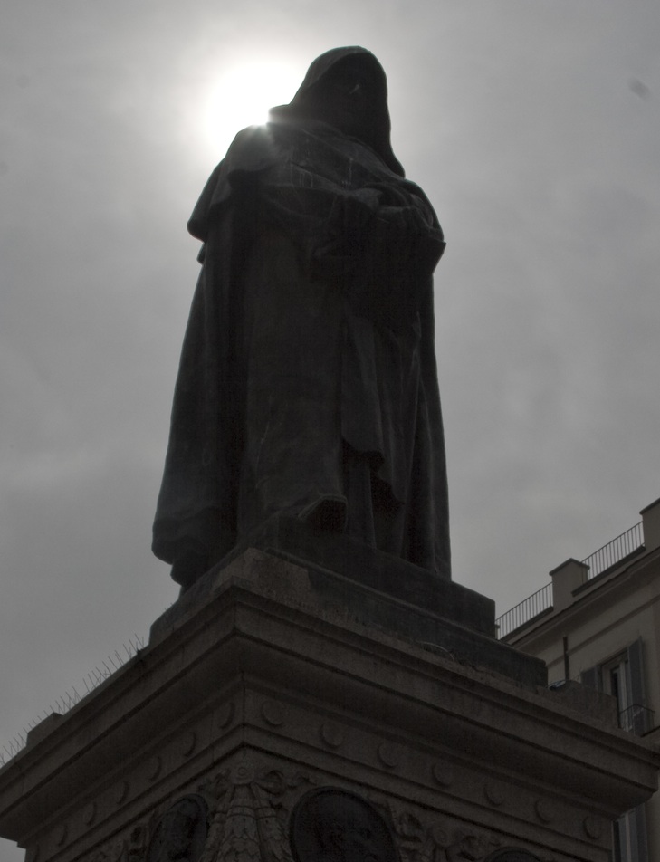 Giordano Bruno at the Campo di Fiori in Rome photo: ©Lysander07