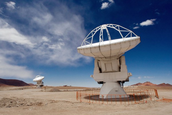 The Atacama Large Millimeter/submillimeter Array (ALMA)