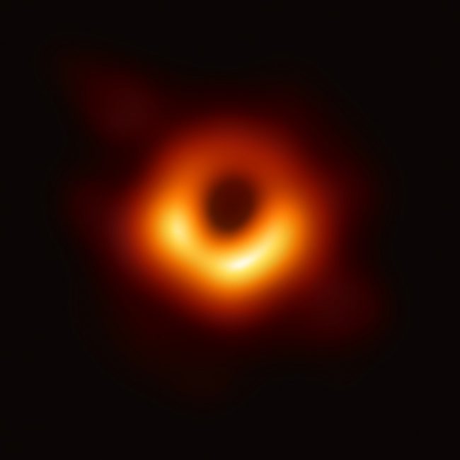 Direct image of a supermassive black hole at the core of Messier 87